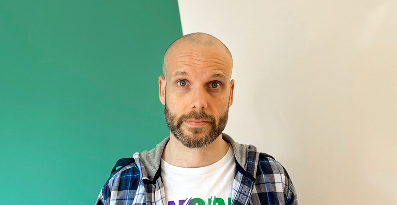 Una foto di Marco Bertoncini, frontale e all'altezza delle spalle